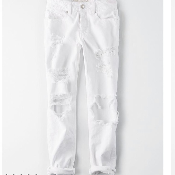 Ripped Tomgirl American Eagle Outfitter Jeans - Picture 3 of 4